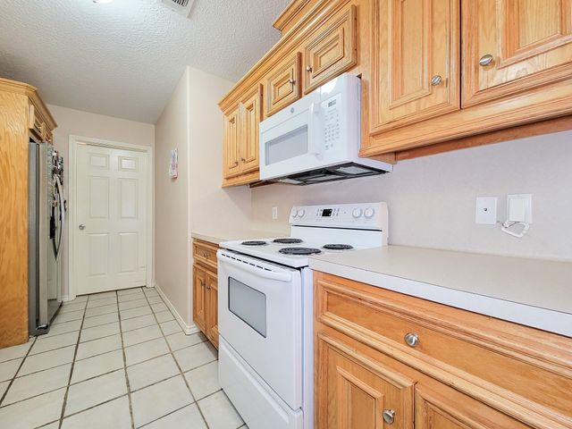 1000 Shell Avenue, Cleveland, TX 77327