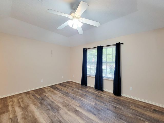 1000 Shell Avenue, Cleveland, TX 77327