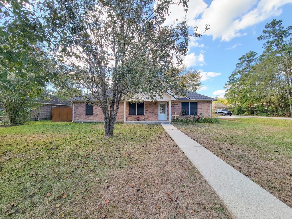 1000 Shell Avenue, Cleveland, TX 77327