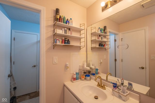 3245 Aqueous Lane, Indianapolis, IN 46214