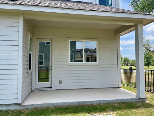 131 Delaware LN, Kyle, TX 78640