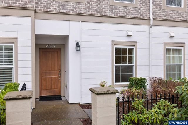 28668 SW Paris Av, Wilsonville, OR 97070