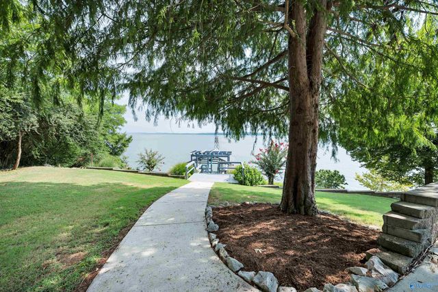 6400 Snake Road, Athens, AL 35611