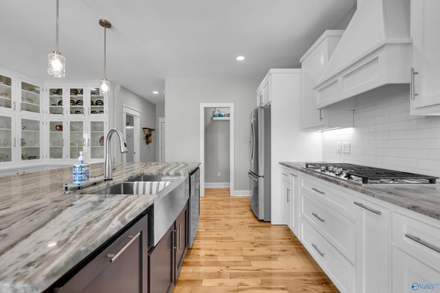 6400 Snake Road, Athens, AL 35611