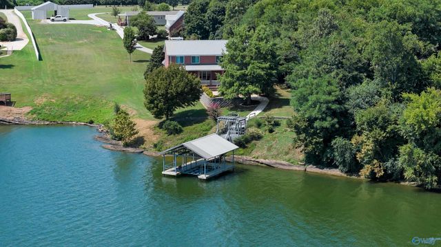 6400 Snake Road, Athens, AL 35611