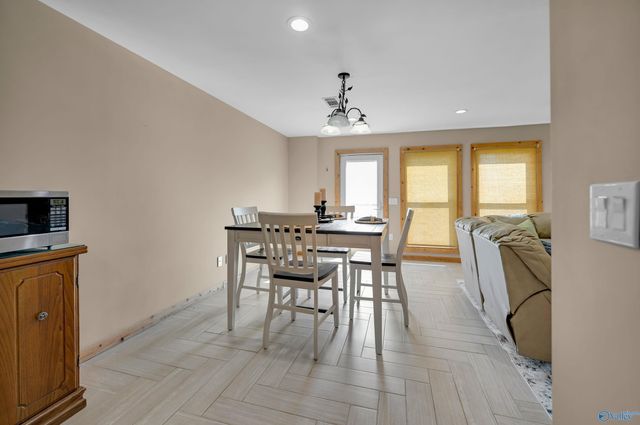 6400 Snake Road, Athens, AL 35611