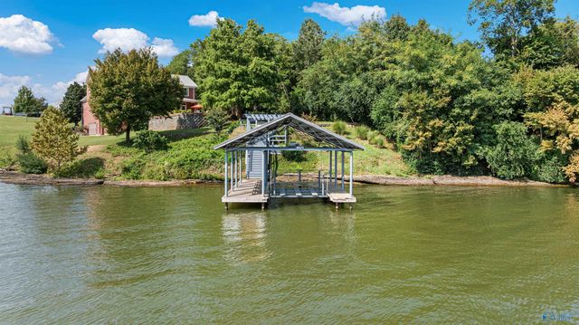 6400 Snake Road, Athens, AL 35611