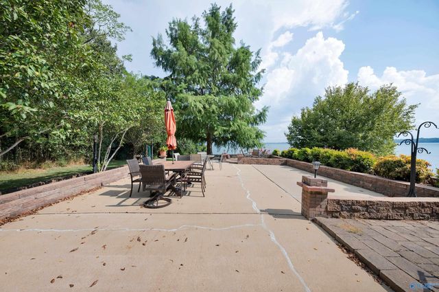 6400 Snake Road, Athens, AL 35611