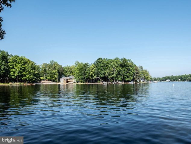 103 HILLSIDE DR, Locust Grove, VA 22508