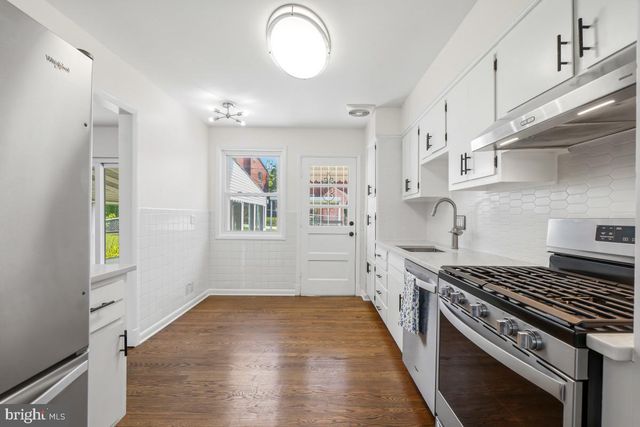 1446 ROXANNA RD NW, Washington, DC 20012