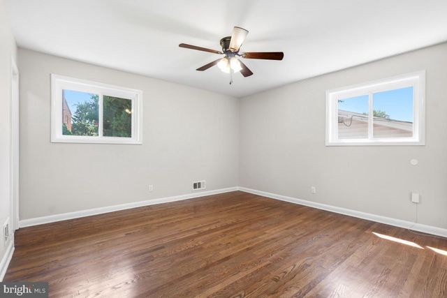 1446 ROXANNA RD NW, Washington, DC 20012