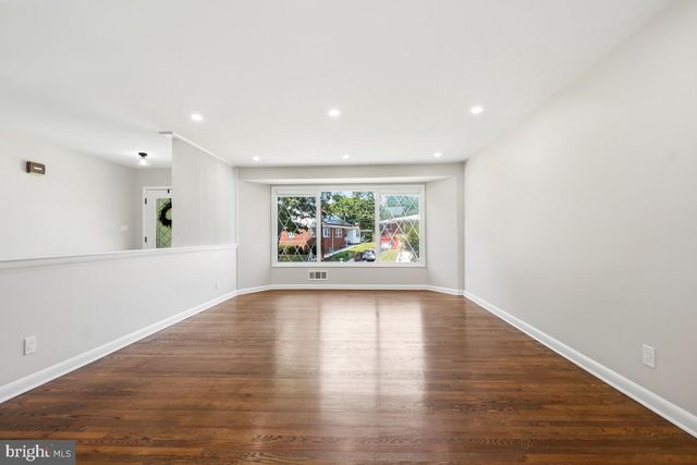 1446 ROXANNA RD NW, Washington, DC 20012