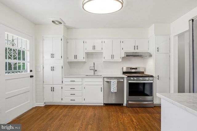 1446 ROXANNA RD NW, Washington, DC 20012