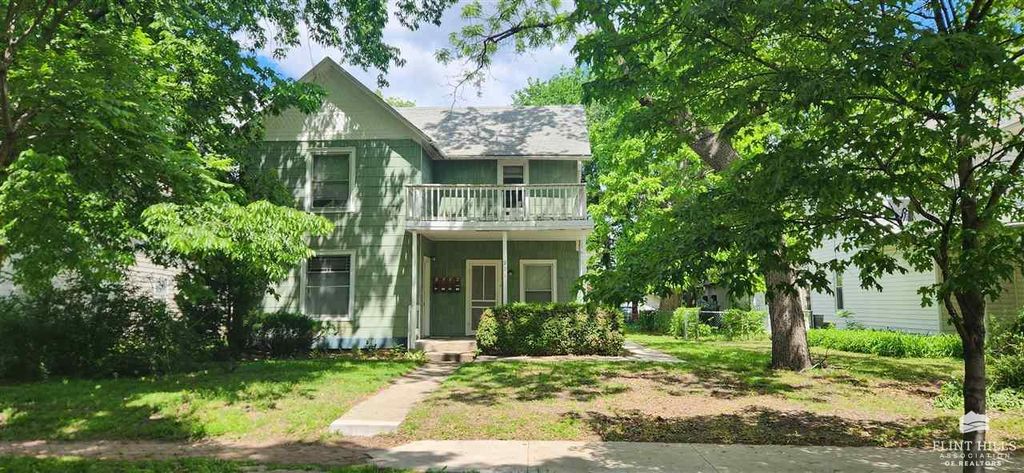 924 Fremont, Manhattan, KS 66502