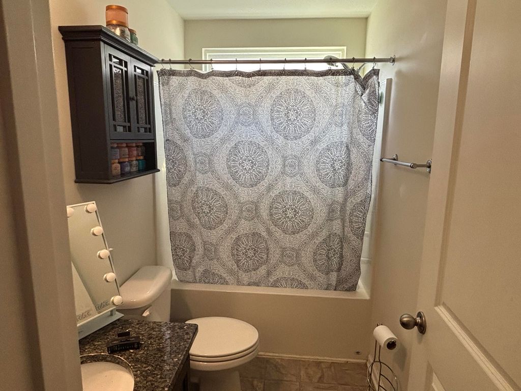 Image 11 of property listing at 9090 Parlor Drive, Ladson, SC 29456