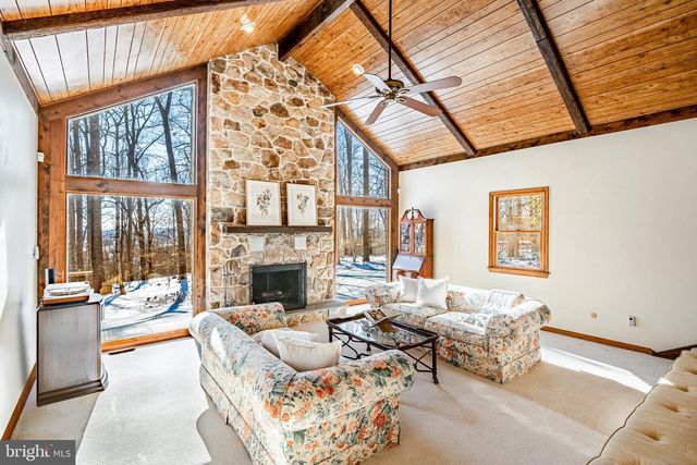 632 GREENRIDGE RD, Glenmoore, PA 19343