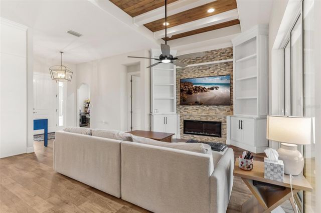 39634 GROVE HEIGHTS, Lady Lake, FL 32159