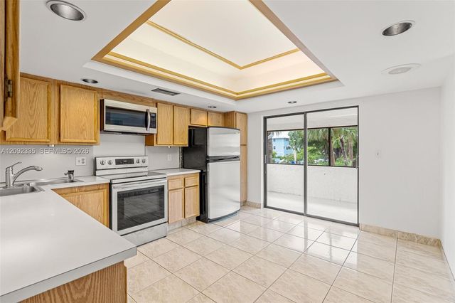 3225 NE 13th Street 201, Pompano Beach, FL 33062