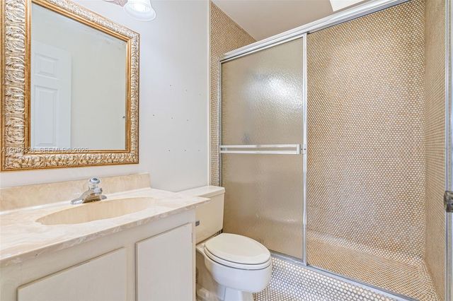 3225 NE 13th Street 201, Pompano Beach, FL 33062