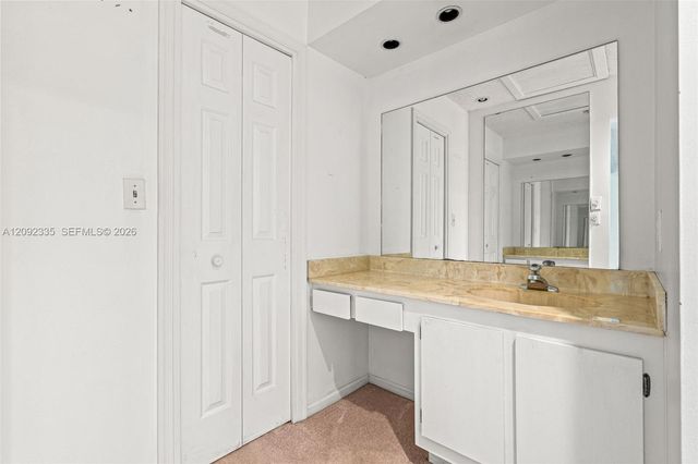 3225 NE 13th Street 201, Pompano Beach, FL 33062