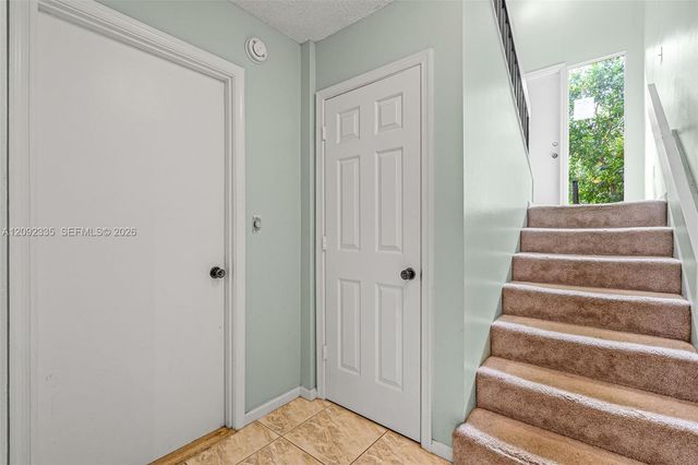 3225 NE 13th Street 201, Pompano Beach, FL 33062