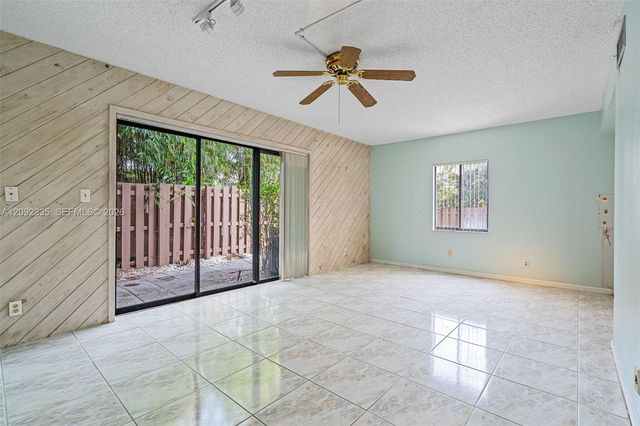 3225 NE 13th Street 201, Pompano Beach, FL 33062