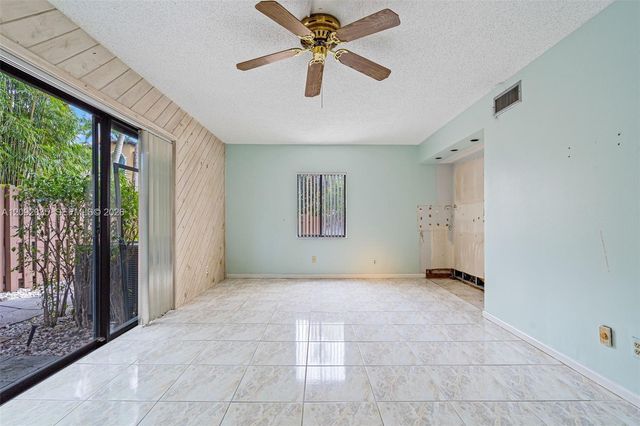 3225 NE 13th Street 201, Pompano Beach, FL 33062