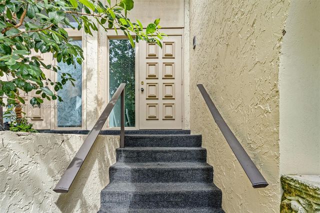 3225 NE 13th Street 201, Pompano Beach, FL 33062