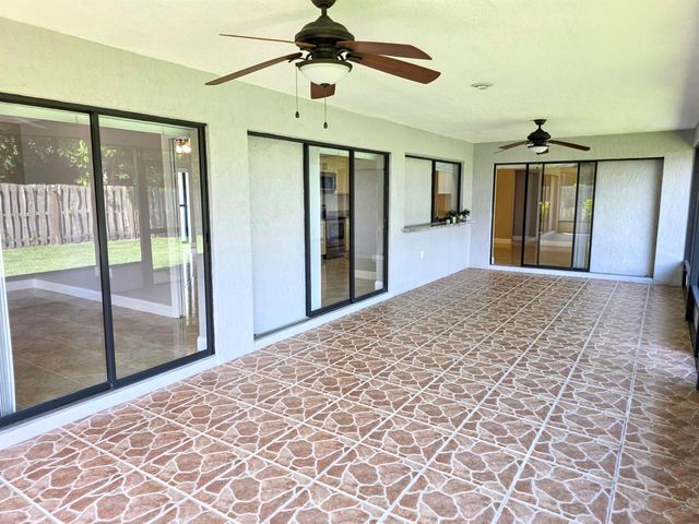 1602 SE Holiday Road, Port St Lucie, FL 34952