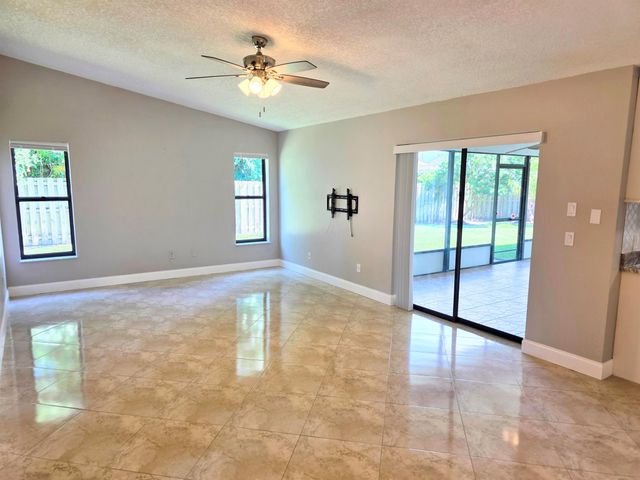 1602 SE Holiday Road, Port St Lucie, FL 34952