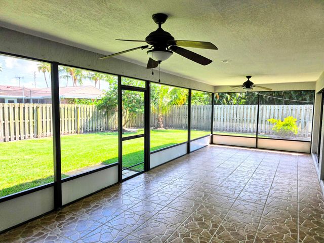 1602 SE Holiday Road, Port St Lucie, FL 34952