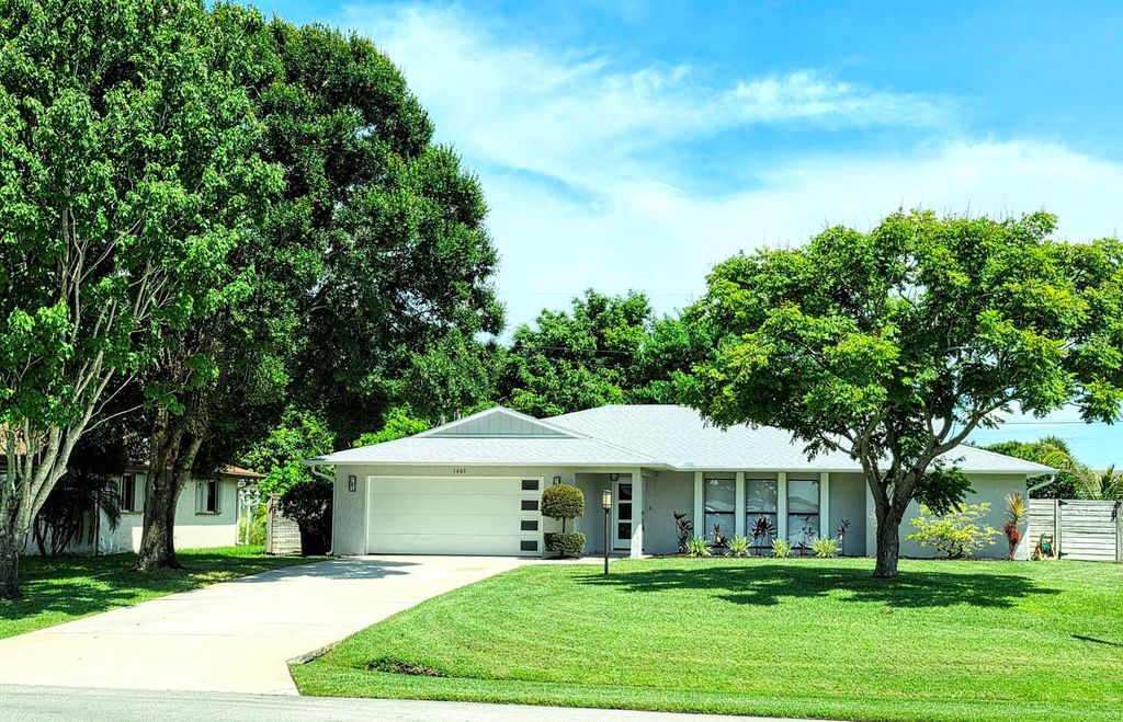 1602 SE Holiday Road, Port St Lucie, FL 34952