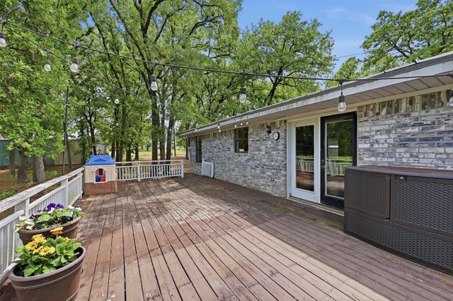 4476 County Road 107, Gainesville, TX 76240