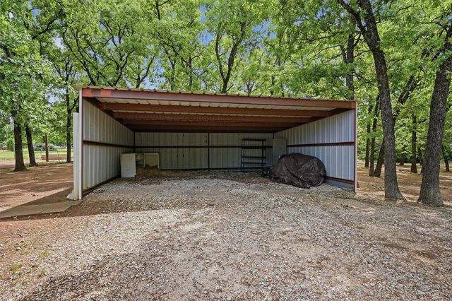 4476 County Road 107, Gainesville, TX 76240