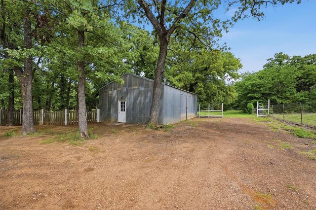 4476 County Road 107, Gainesville, TX 76240