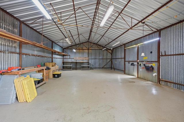 4476 County Road 107, Gainesville, TX 76240