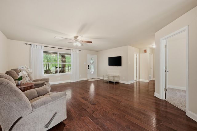 4476 County Road 107, Gainesville, TX 76240