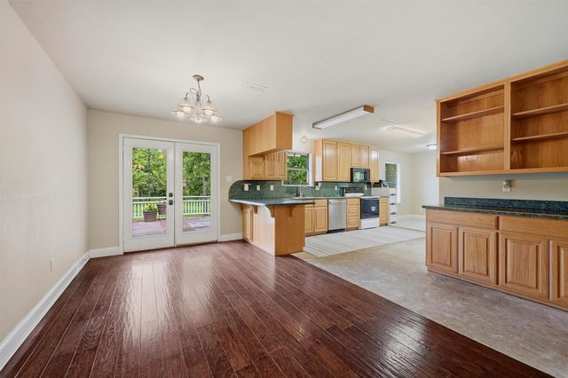 4476 County Road 107, Gainesville, TX 76240