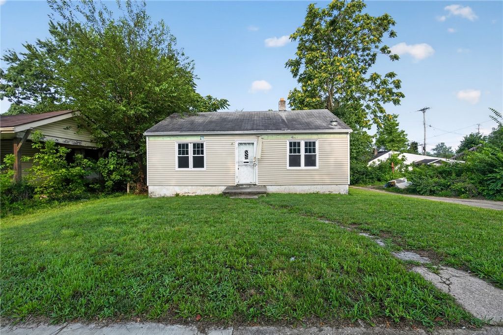 2241 Kensington Drive, Dayton, OH 45406