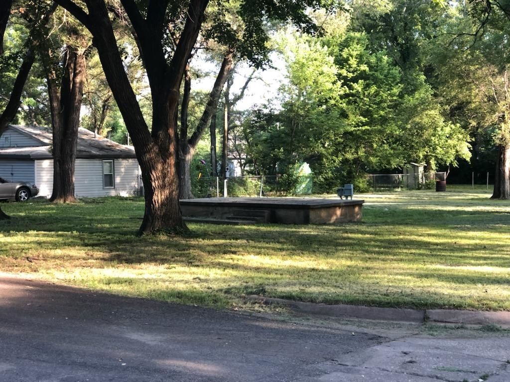 522 Arbor St, Mulvane, KS 67110