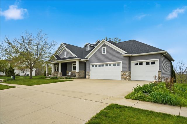 4032 Windfall Drive NW, Cedar Rapids, IA 52405