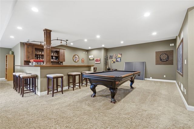 4032 Windfall Drive NW, Cedar Rapids, IA 52405