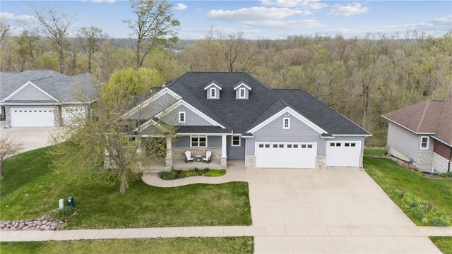 4032 Windfall Drive NW, Cedar Rapids, IA 52405