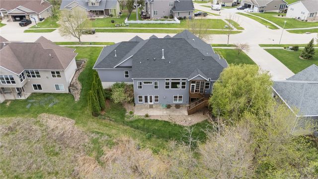 4032 Windfall Drive NW, Cedar Rapids, IA 52405