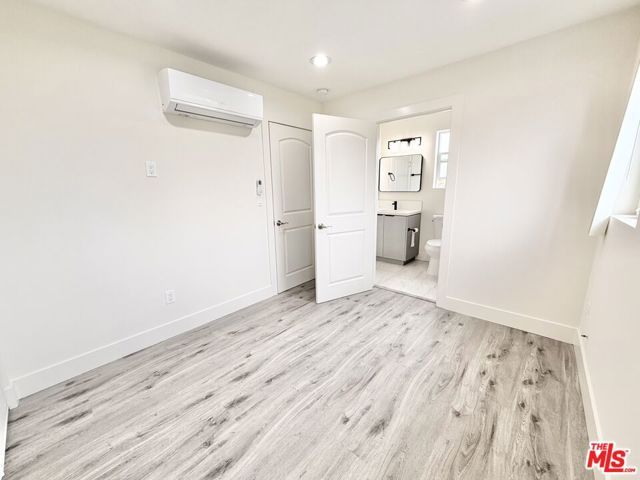 140 W 93rd Street, Los Angeles, CA 90003