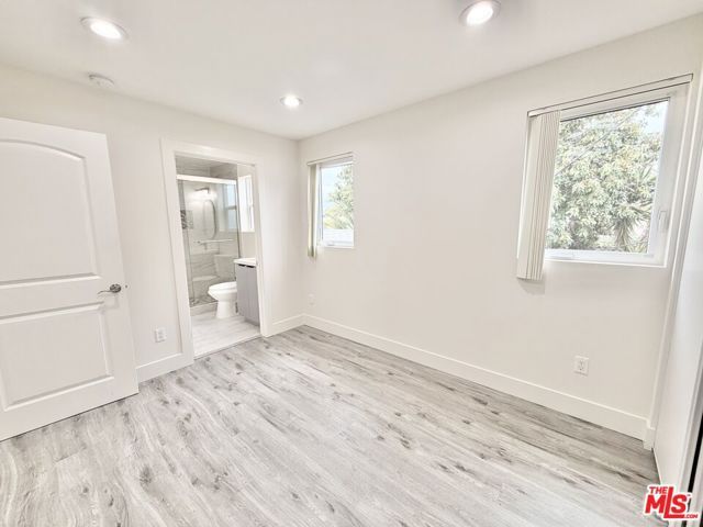 140 W 93rd Street, Los Angeles, CA 90003