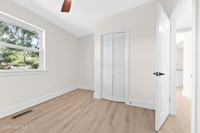 6745 LAURINA Place, Jacksonville, FL 32216