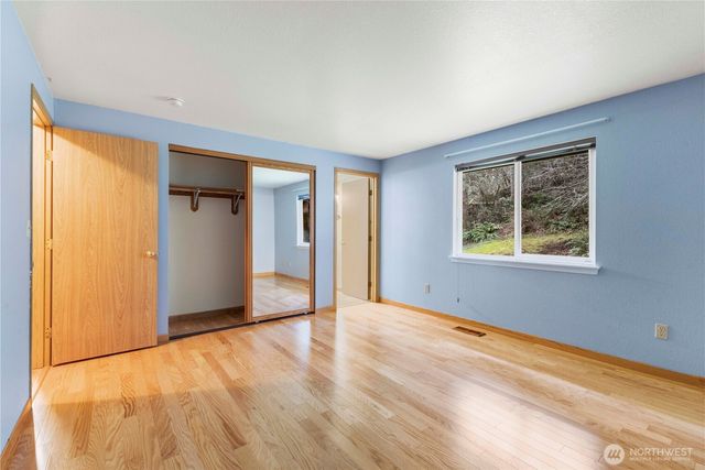 210 Country Estates Drive W, Rainier, WA 98576