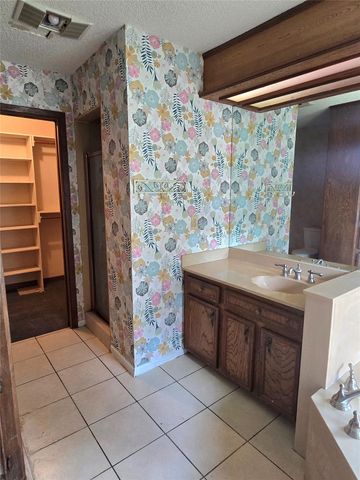 5000 Magnolia Lane, Bay City, TX 77414