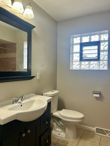 529 E 166th Place, South Holland, IL 60473